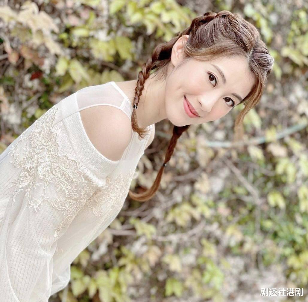 恭喜！28歲TVB著名女星承認被求婚成功，未婚夫是中年叔叔非富即貴-圖3