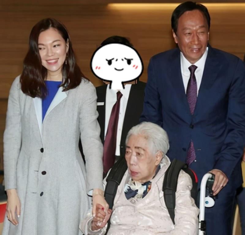 曾馨莹|曾馨莹：34岁嫁百亿富豪，结婚13年生下3个孩子，被老公宠上天