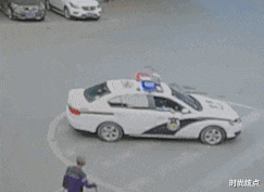 时尚炫点 “如何判断一个男人的能力如何？看腿就行了！”