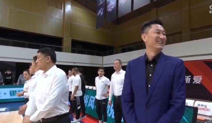 广东男篮|广东队要爆冷？强势反超！替补奇兵4中4砍11分爆发，易建联状态差