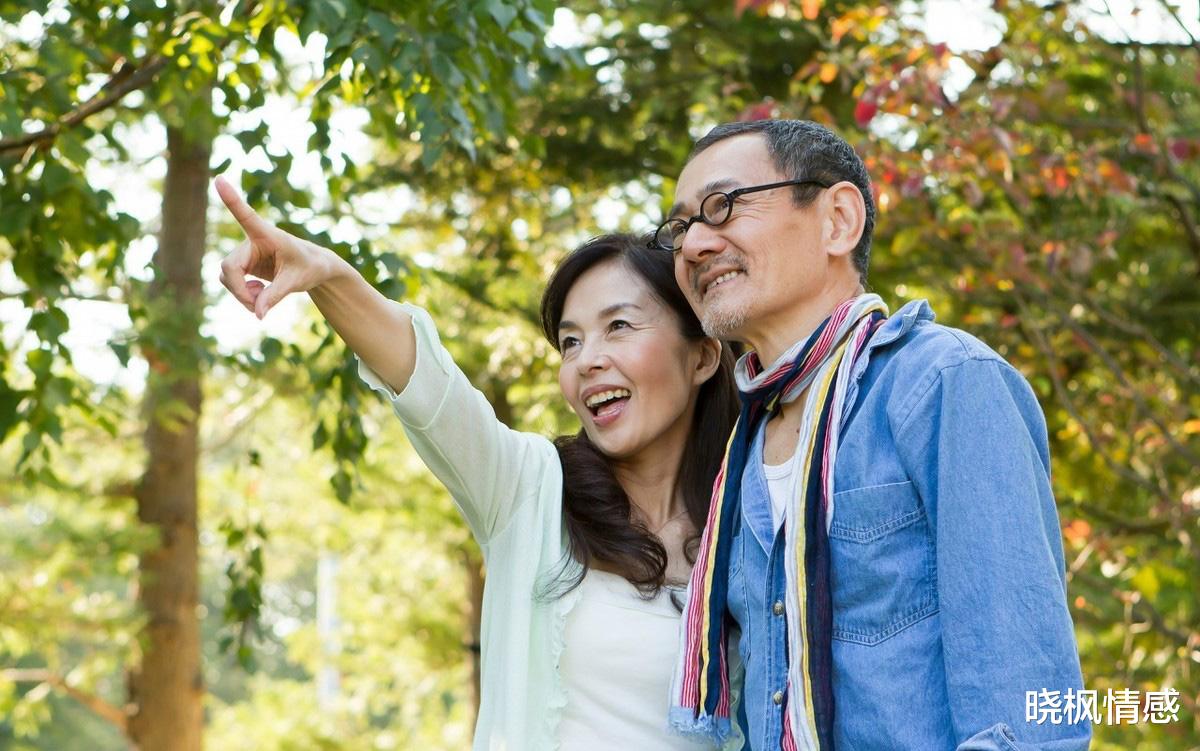 晓枫情感|让他们告诉你，中年夫妻，到底谁更离不开对方？