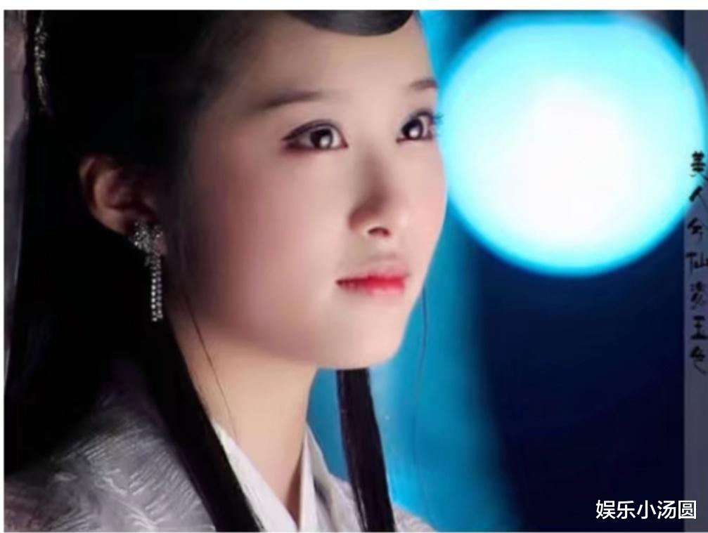 李欣汝|靠演丑女走红的李欣汝，因晒一张照片，被张艺谋赶出剧组沦为路人