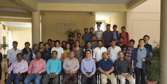 软软够可爱|亚洲培养富豪最多的大学，亿万富翁校友有20多个，比清华北大还多