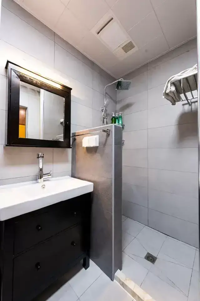 装修设计大全 30平米超小户型，功能特别齐全，还带阁楼卧室，空间利用真是绝了！