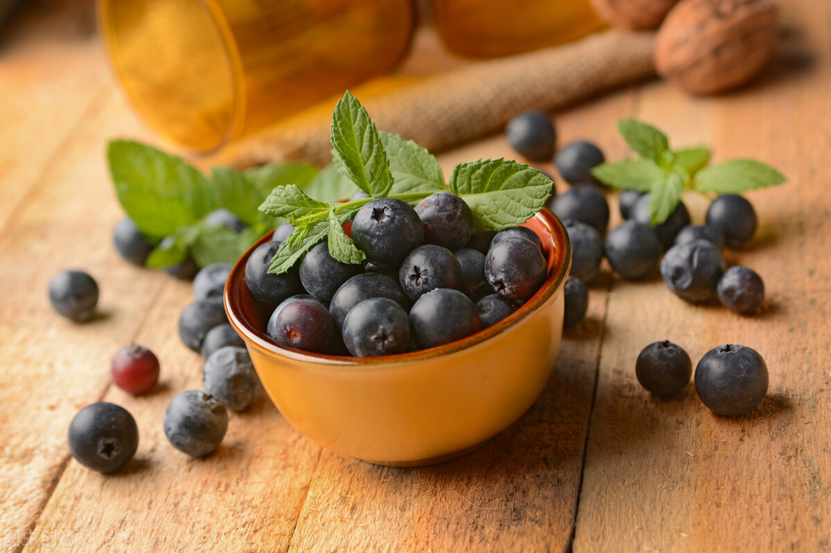 衰老|给中年女性提个醒:不想老得快,少做4事,避免提前闭经