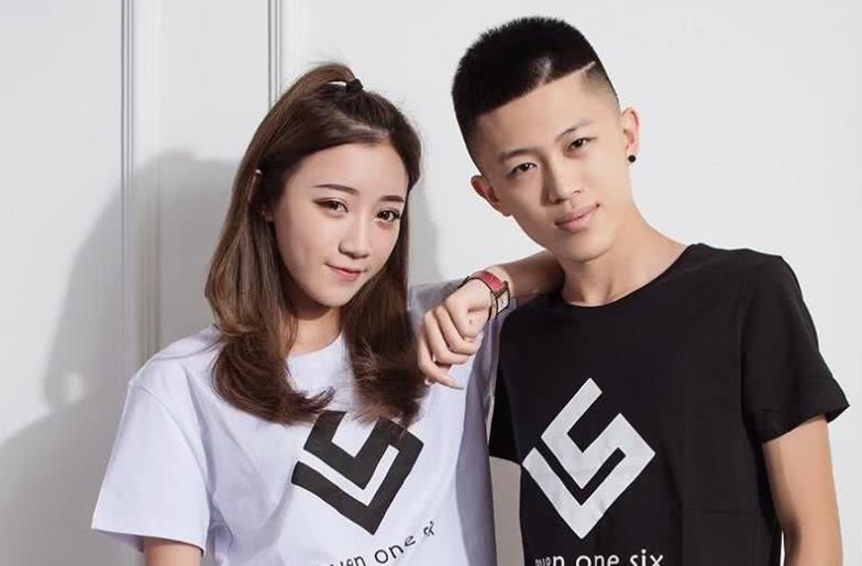 小伊伊|浩南当众嘲讽小伊伊夫妇，隔空喊话“还礼钱”，圈内人士纷纷附和