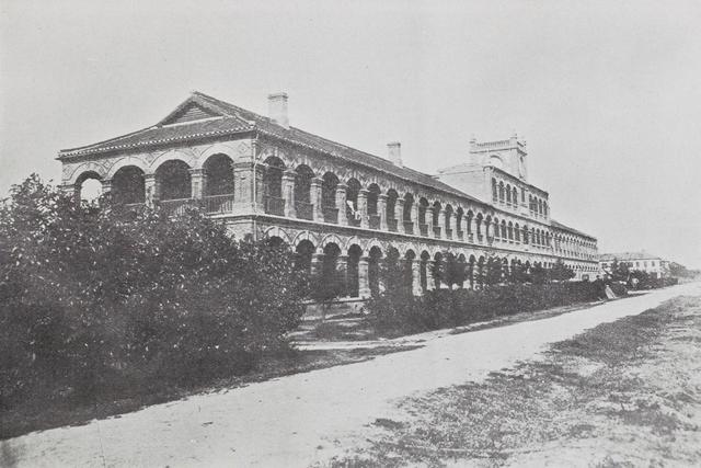 南京|1910年的南京下雪老照片，玄武湖全景，留着长辫的警察，明故宫遗址