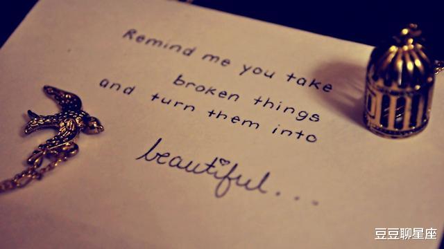 豆豆聊星座|12星座最让人“着迷”的部位:天蝎座小蛮腰,水瓶座让人流连忘返