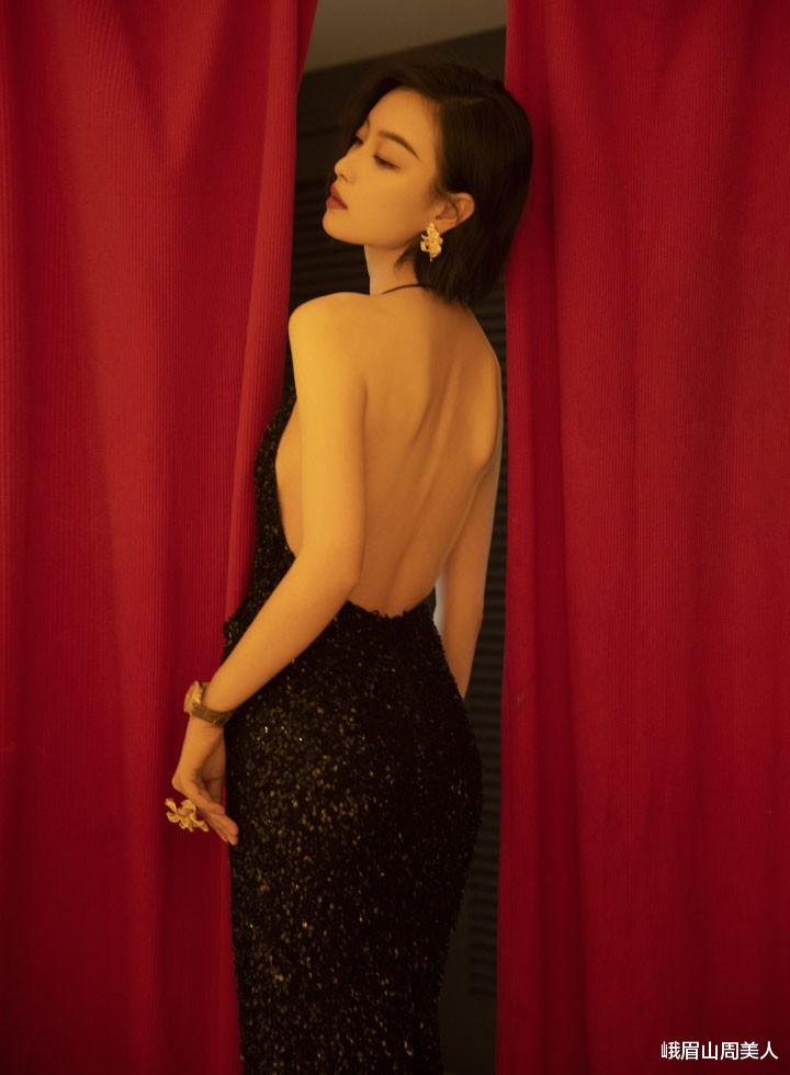 倪妮|倪妮走红毯真放得开，一袭“吊带裙”美成焦点，一般人驾驭不了