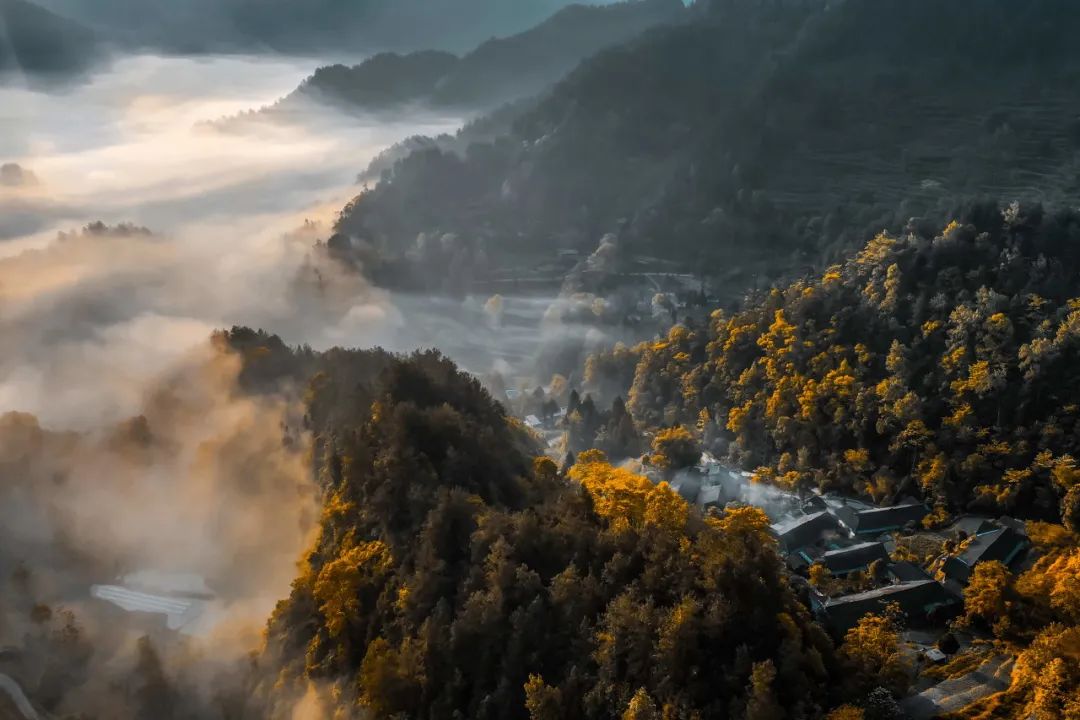 酉阳 重庆竟有这样的神仙小城？！山水不输桂林，古镇堪比凤凰，还有一个25℃的夏天！