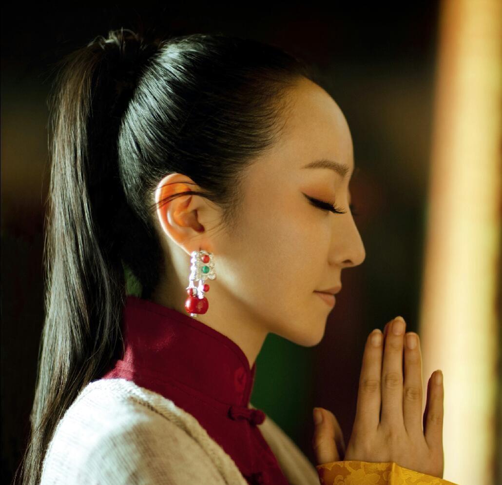 萨顶顶|从周鹏变成萨顶顶，与金星互怼，惊呆了韩红，她真的成功了吗？