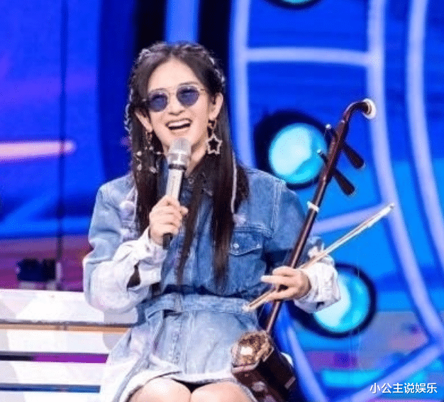 谢娜|谢娜在央视主持仅一期就被换掉，央视官媒给出12字评价，太真实了