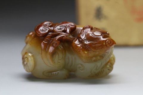 文玩|和田玉籽料枣黄皮童子献寿