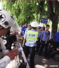 朱小燕聊情感|“你用的杯子,暴露了你的工作职位,真是真实啊! ”哈哈哈哈