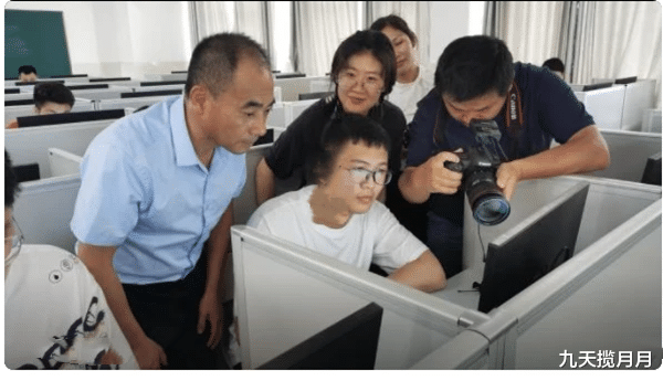 九天揽月月|截肢少年上清华大学，天才很“可怕”，勤奋的天才更“可怕”！