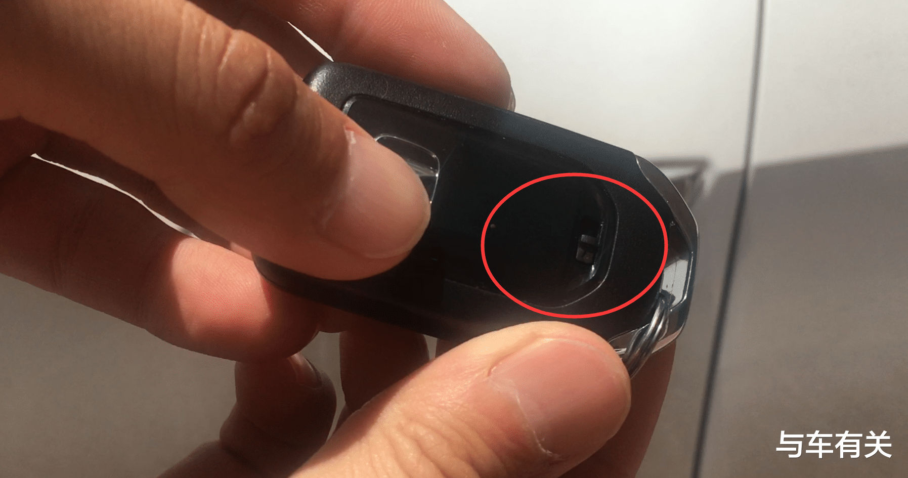 |汽车钥匙天天用，这几个简单的功能你会用吗？关键时刻能帮你