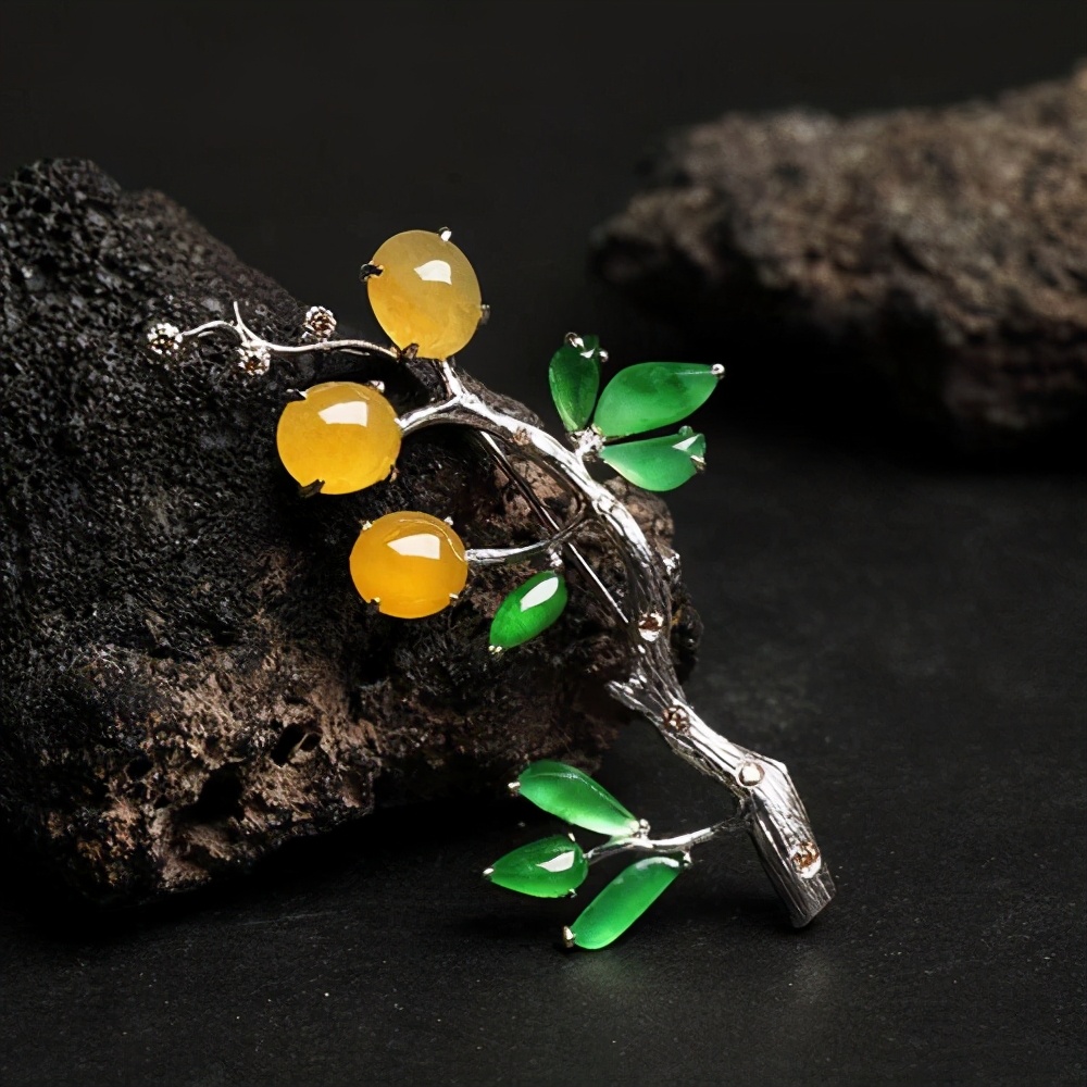 翡翠|不是人人都能戴翡翠？翡翠戴久了变干，没水头是什么原因？