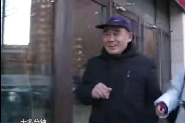 女厂长相亲年龄必须73岁以上丧偶才行,谁料大爷完全符合,般配!