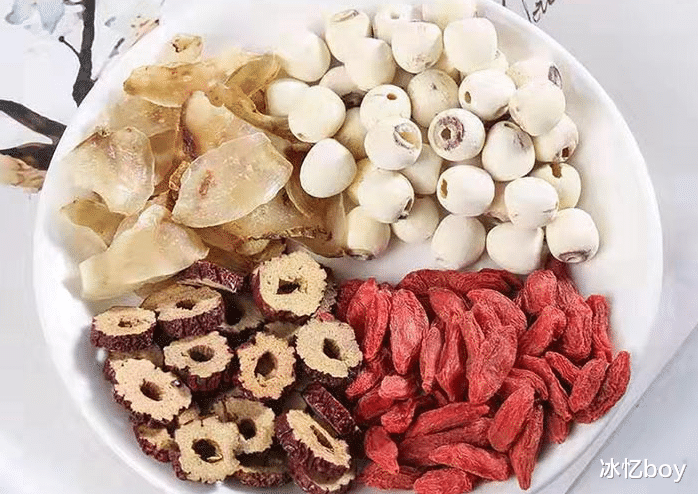 菠萝|睡眠“黄金伴侣”被发现,不是百合,每天坚持吃,一觉睡到8点半