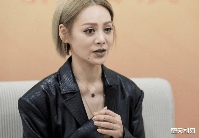 宁静|宁静现已49岁，体重常年保持在90斤，网友：太自律了