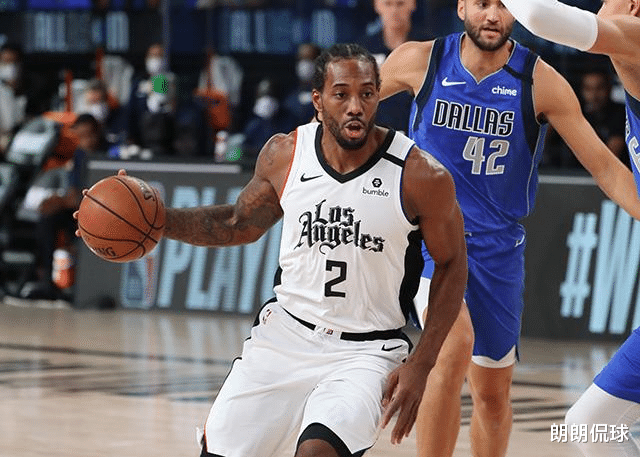 湖人队|场均33+8+4，打出生涯最佳一季！你表现越炸裂，湖人和老詹越心痛