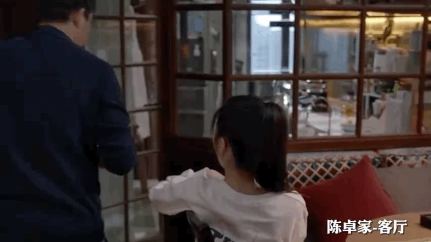 周迅|《小敏家》剧中周迅的“老破小”曝光！网友却说：羡慕哭了！