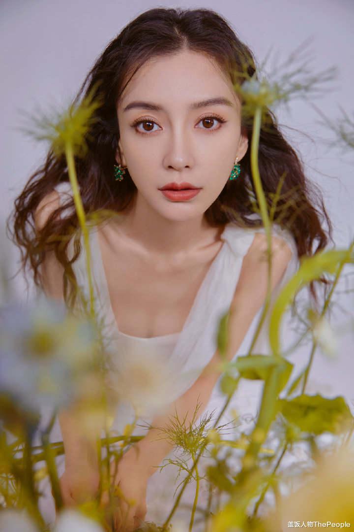 修图|明星百万修图师名副其实？有的技术堪比“换头”，有的却越修越丑