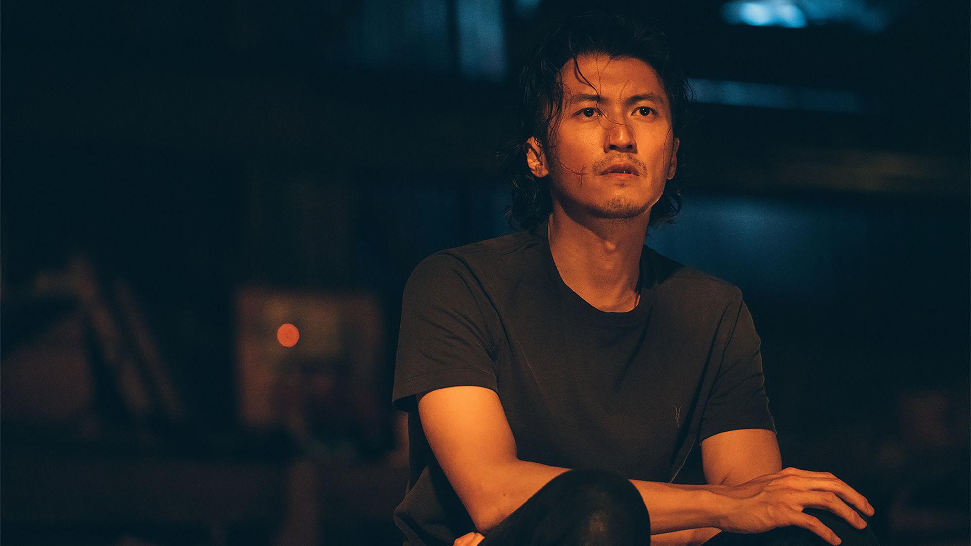 阿华|《怒火重案》的删减片段，自从丢了警察工作后，阿华只能当洗车工