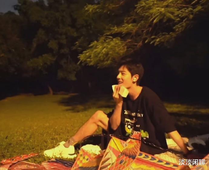 明星|肖战梦回童年！坚韧之心哪里来？心简单，世界就简单！