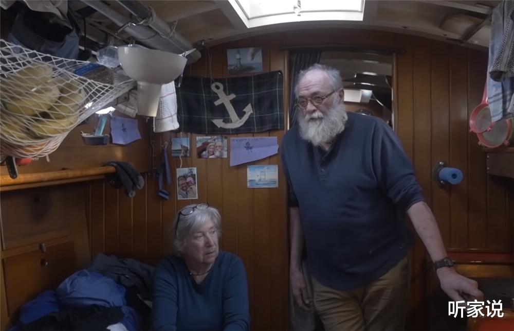 61岁老两口，在14㎡“船屋”中生活7年，蜗居船舱，却幸福快乐