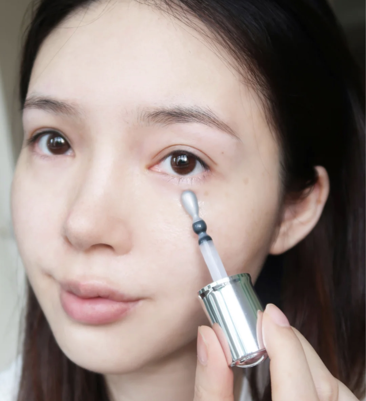 蒂尔施|过了40岁的女人，“眼袋”如何护理？养成这几个习惯，会减轻很多