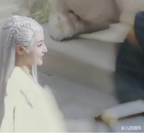 赵丽颖|女星“白发造型”大比拼：杨幂鞠婧祎孤傲冷艳，赵丽颖仙气十足！