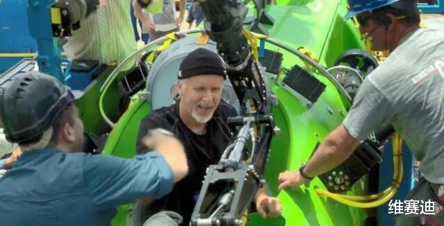 与君歌|《泰坦尼克号》幕后：资方要在大船上看到终结者打架，卡梅隆笑了