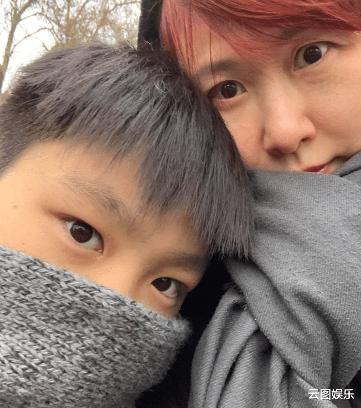 刘亦菲|50岁汤宝如罕谈14岁儿子，称其已踏入反叛期！孩子爸爸仍拒绝结婚