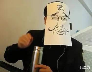 万万|《万万》系列播出八年，配角凭借《扬名立万》一鸣惊人，主角沉寂