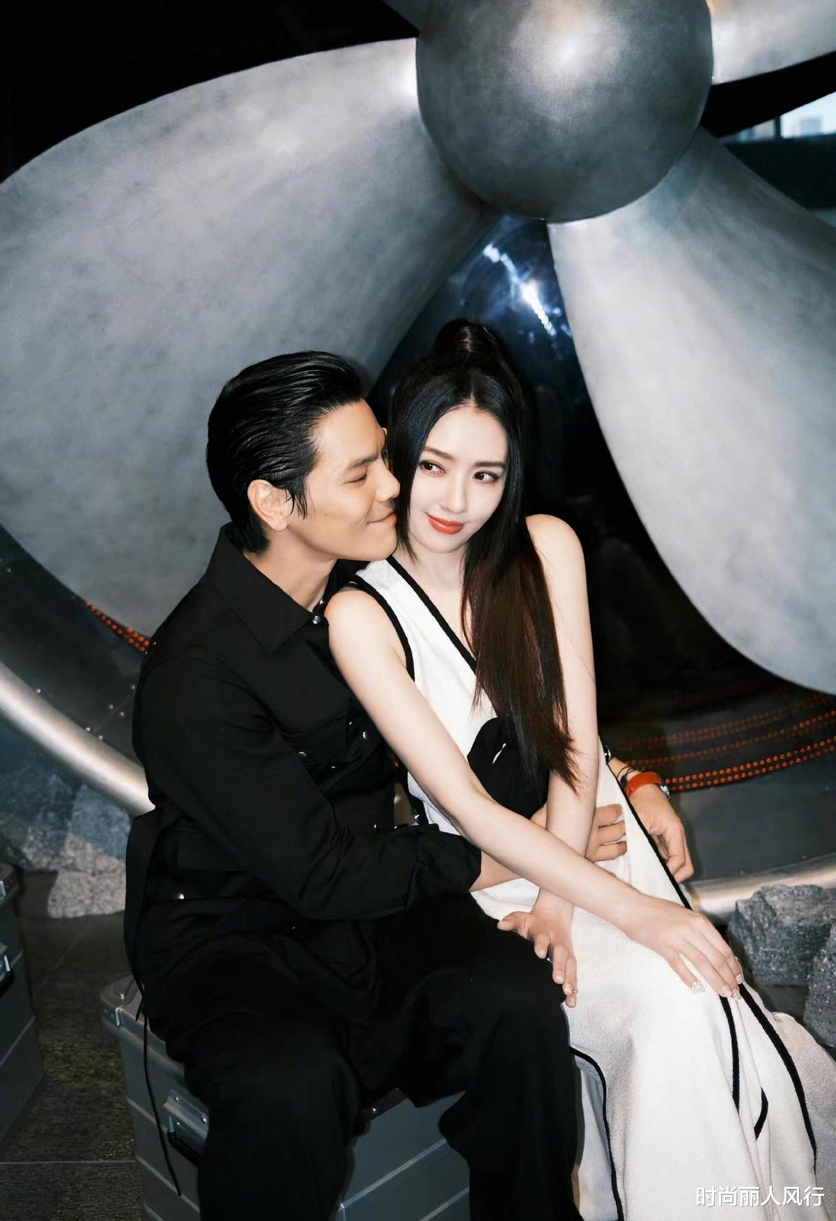 柳岩|郭碧婷终于美回巅峰！穿连体裤和向佐拍大片，高颜值连老公都夸