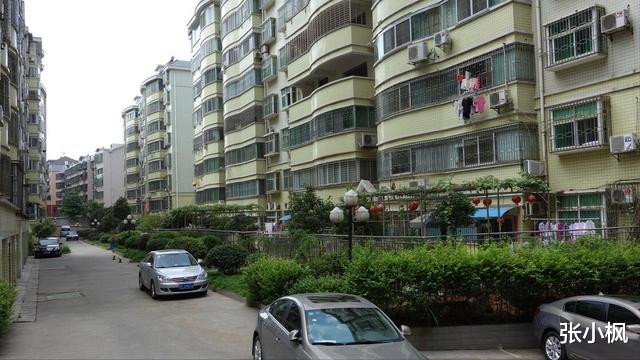 购房置业|高层一共28层，还剩4、8、14、27层，哪层好？