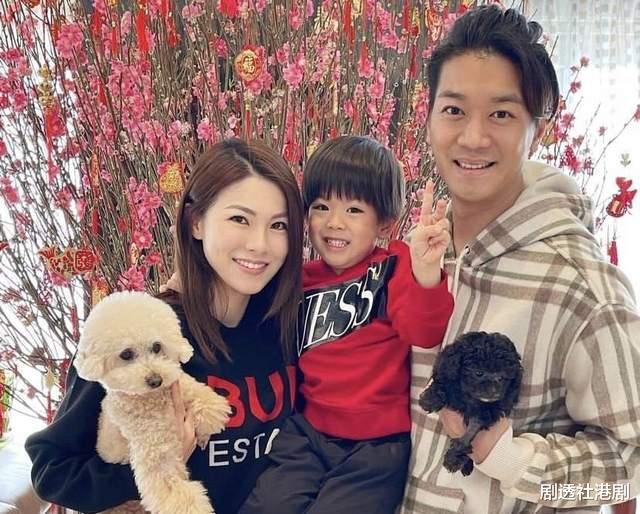 二胎|恭喜！TVB著名男星38岁富贵妻子剖腹产下二胎，正式宣布封肚