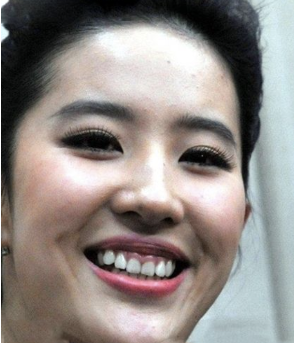 林志玲|限籍令落地，刘亦菲曾嘲郎朗弹棉花，如今捞金难朗朗不选她是对的