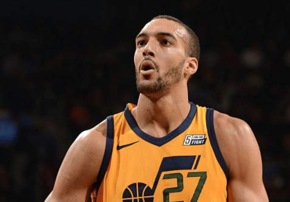 爵士隊(duì)|爵士神將仍在進(jìn)化！多項(xiàng)進(jìn)攻數(shù)據(jù)創(chuàng)生涯新高！2億真沒(méi)白給他