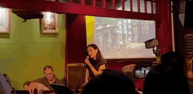 陈媛说 刘烨太太安娜酒吧演唱，网友惊讶其优秀，纷纷留言：刘烨配不上她