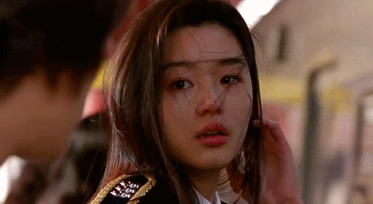 医美|圈内「素颜天花板」颜值大翻车，无数网友血书求她去做医美