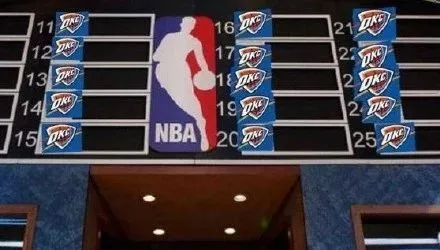 交易 3方交易达成!18个选秀权!NBA的未来,就是他们的未来