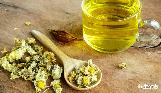 慢性疲劳|血压升高和牛奶有关系?医生劝告:若想改善血压,尽量远离这2物