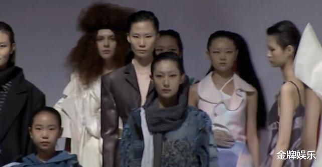 陈漫|陈漫成名前的真实样貌非常普通！但自拍照却是另外一种风格