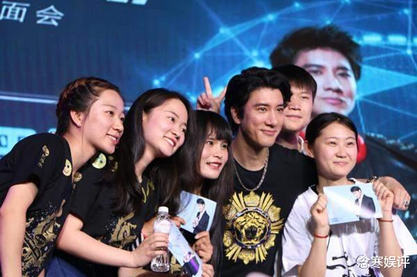 王力宏|歌迷否认王力宏上劣迹艺人名单，微博账号没被封，歌曲也没被下架