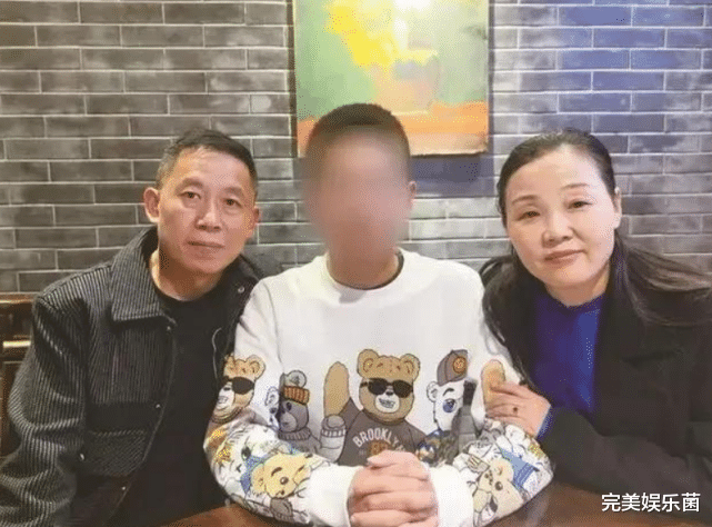 杜小华|太心酸！孙海洋和儿子同睡一张床，却不敢抱孙卓，网友：苦尽甘来