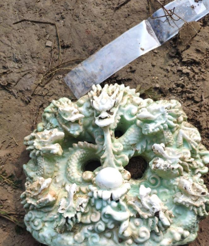 美容|\这是什么新式潮流的美容方法啊,难道是首先拉松你的皮肤,然后再进行拉皮\