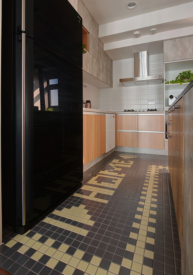 老两口掏光积蓄买的78㎡新房，格局紧凑很通透，都舍不得弄乱