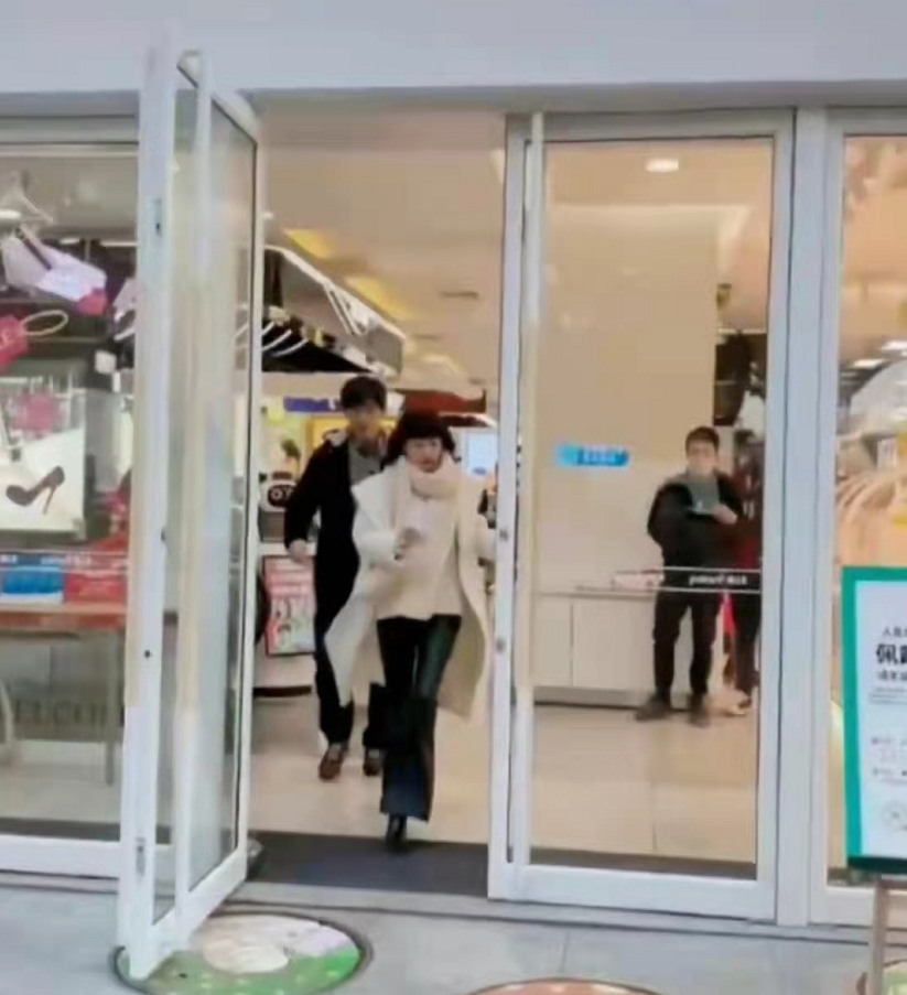 马伊琍|45岁马伊琍演少女上瘾？戴齐刘海假发扮嫩太违和，不过身材是真好